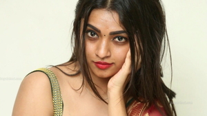 Dirty talking hot Arabian Radhika Apte