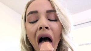 Blowjobs in office between blonde babe in sexy lingerie