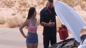 Italian mature Valentina Nappi erotic cumshot live on cam