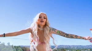 Inked Alex Grey missionary sex rubbing