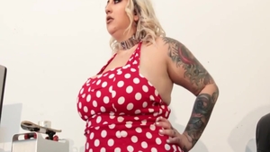 Very sensual BBW romantic ass pounded