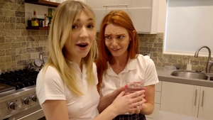 Threesome after classes in HD