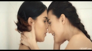 Brunette Katy Rose tongue kissing in bath