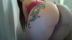 Raw sex escorted by petite brunette