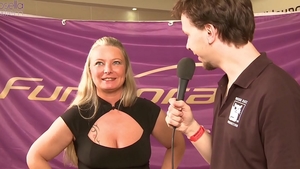 German slut likes gagging