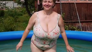 Passionate russian likes homemade raw sex in HD