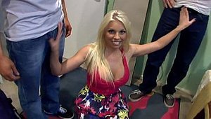 Fuck Team 5: American Angell Summers HD