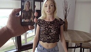 Bratty Sis: Zoe Parker feels in need of pussy fucking